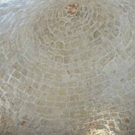 Trulli Isago Bed & Breakfast