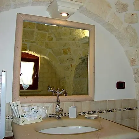 Trulli Isago Bed & Breakfast 4*
