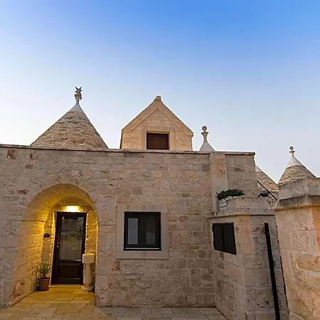 Bed & Breakfast Trulli Isago 4*