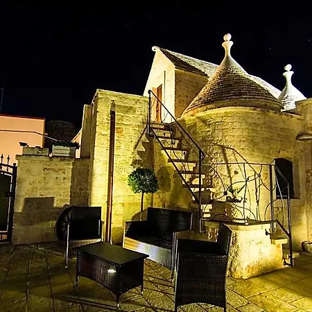 Bed & Breakfast Trulli Isago 4*