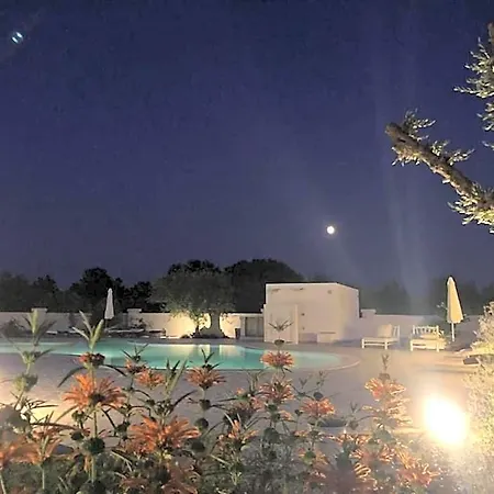 Trulli Isago Oda ve Kahvaltı 4*